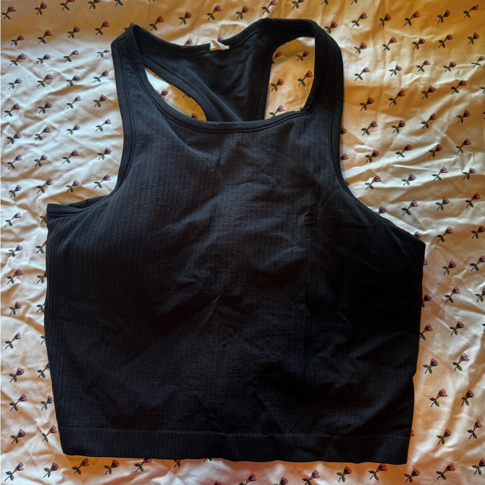 lululemon cropped tank!